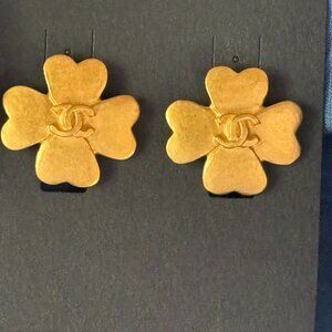 Vintage Chanel Clover CC Earrings | Made in France